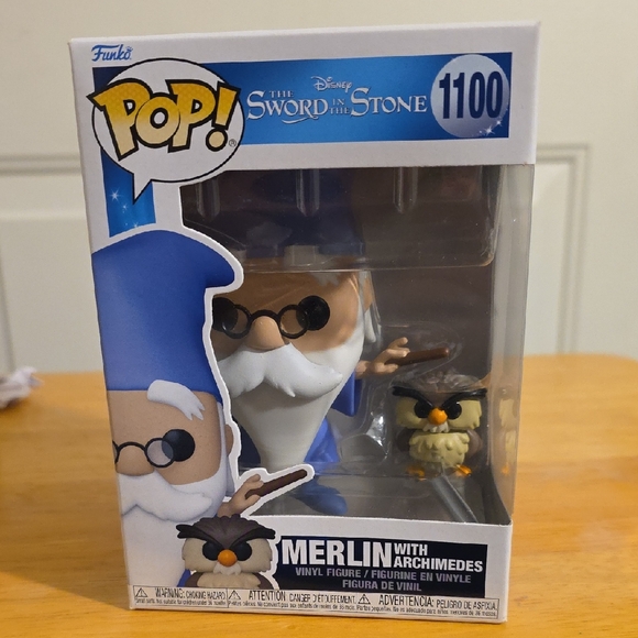 Funko Pop! Disney's Merlin and Archimedes in Blue and White - Picture 1 of 4